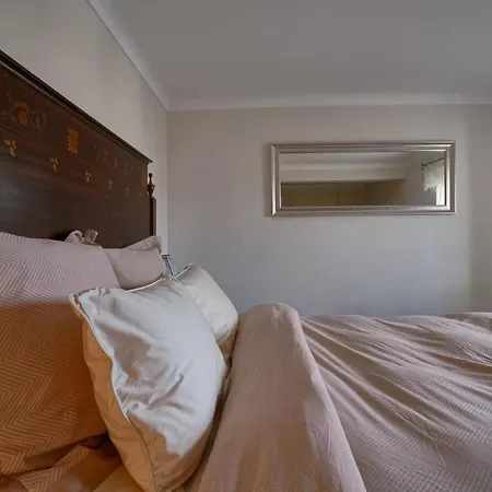 Visiting Portugal - Historic Holiday Homes Semesterbostad Lisboa
