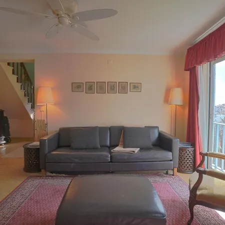 Visiting Portugal - Historic Holiday Homes Semesterbostad Lisboa