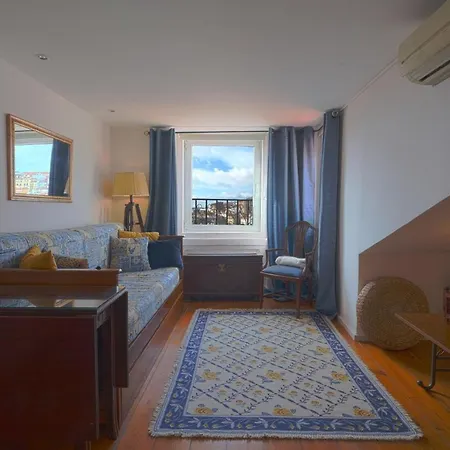 Visiting Portugal - Historic Holiday Homes * Lisboa